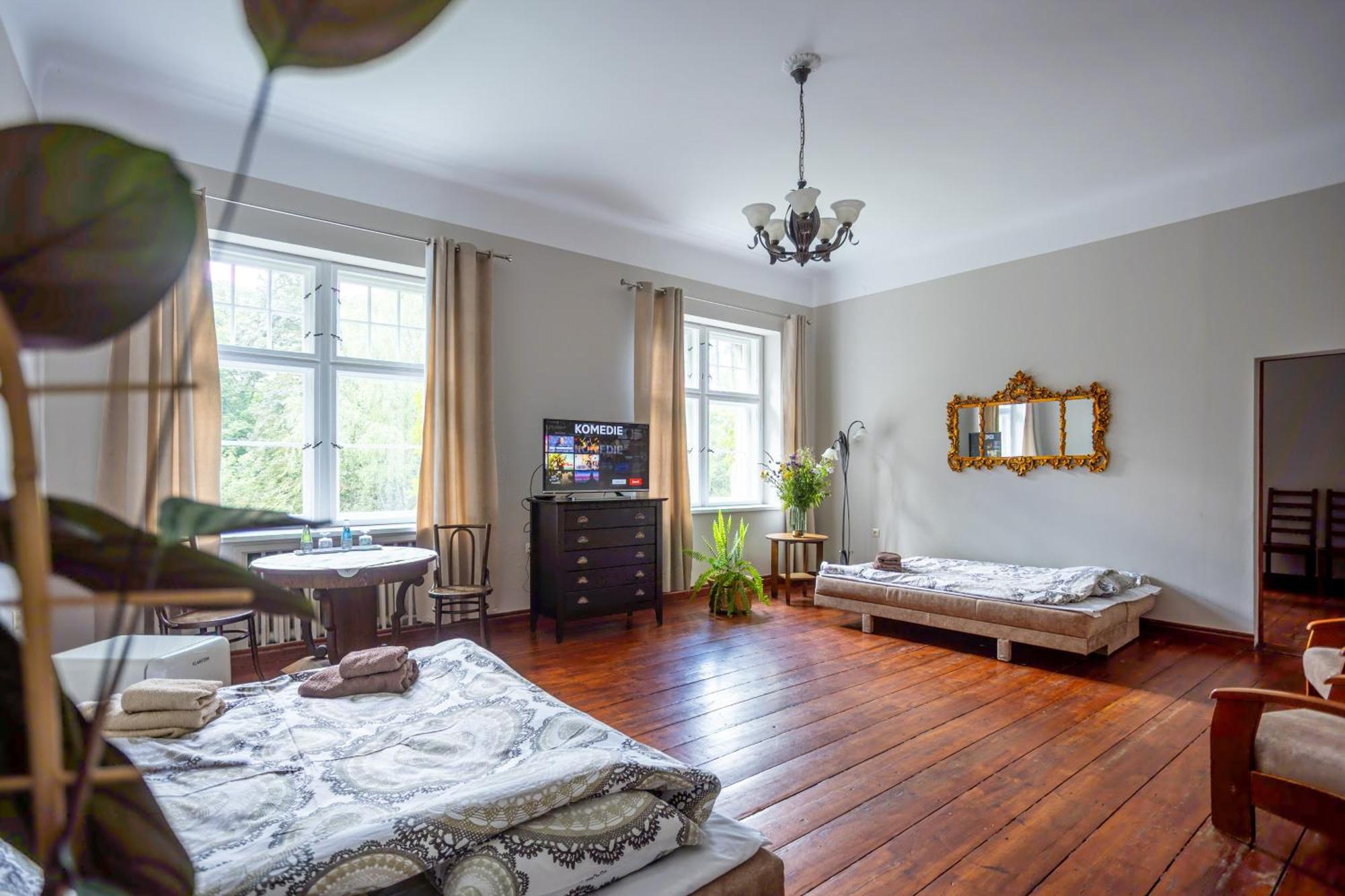 Palac Mysliwski Orle Solutions Готель типу 